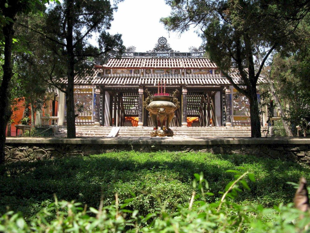 A serene Buddhist retreat that balances sacred tradition with natural harmony